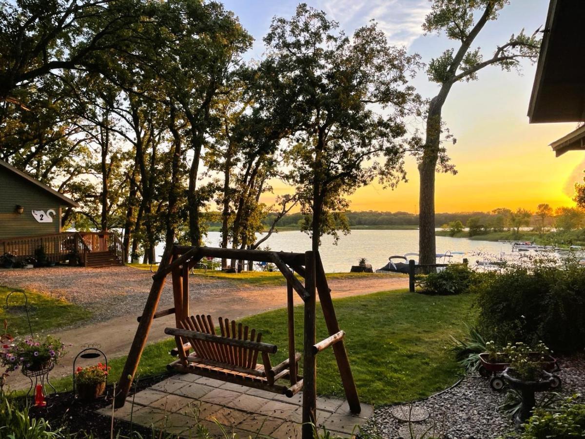 Swan Lake Resort & Campground 페르구스폴스 외부 사진